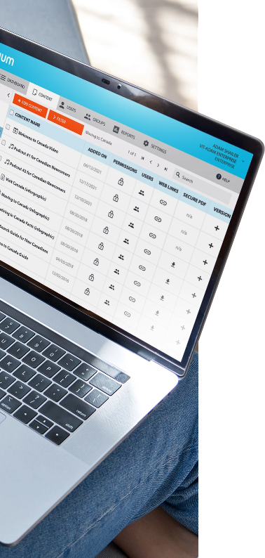 vitrium-dashboard-in-laptop-on-lap